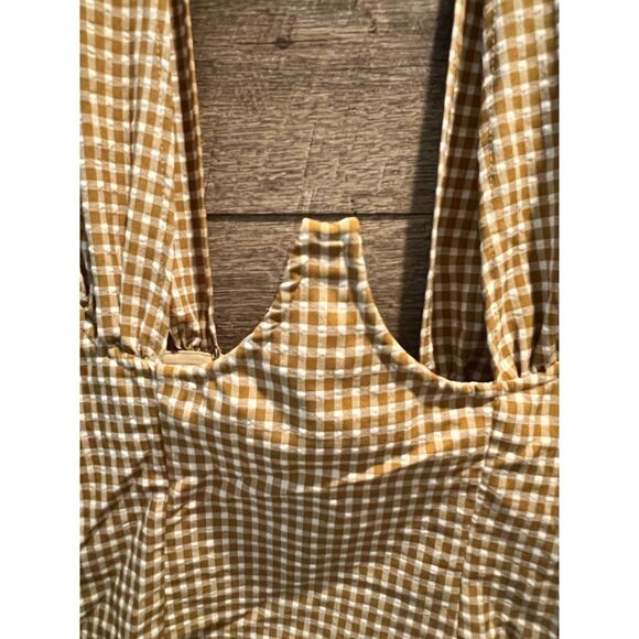 Pretty Little Thing Brown Woven Check Print Cross Over Zip Top Size 6 - Picture 3 of 4